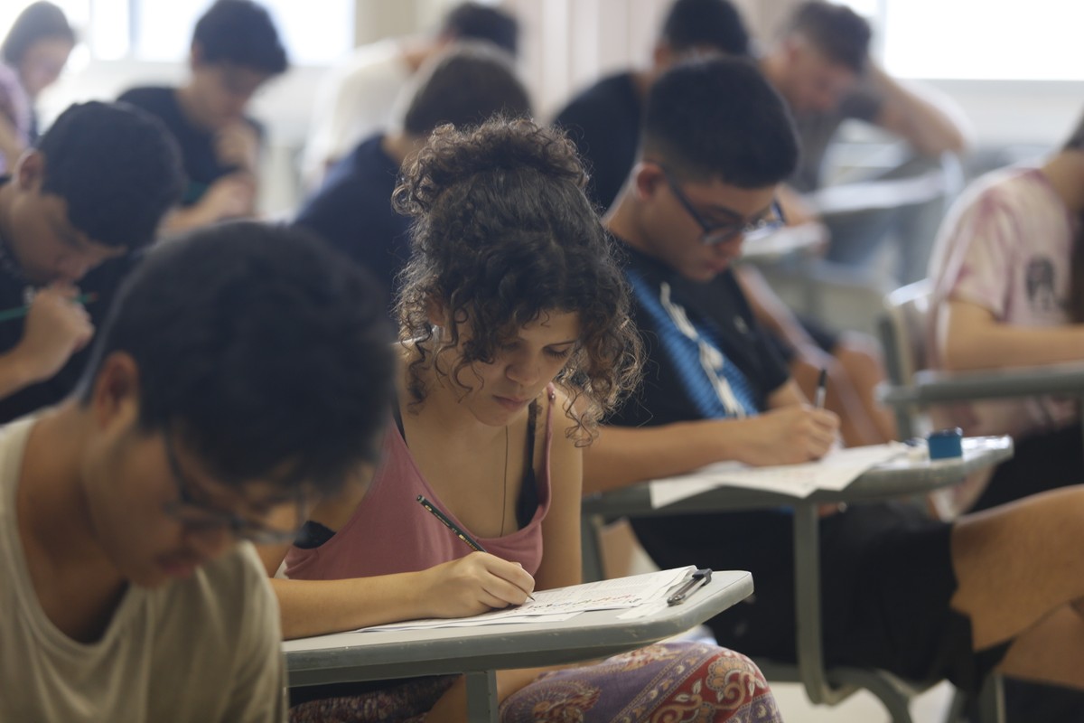 Unicamp aplica prova da 1ª fase do vestibular 2025 neste domingo em horário inédito, pela manhã